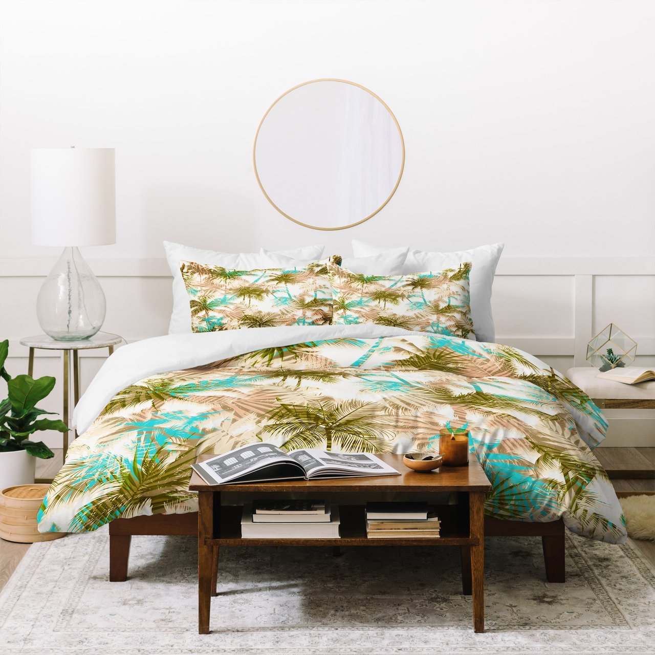 Marta Barragan Camarasa Abstract leaf and tropical palm trees Duvet Cover