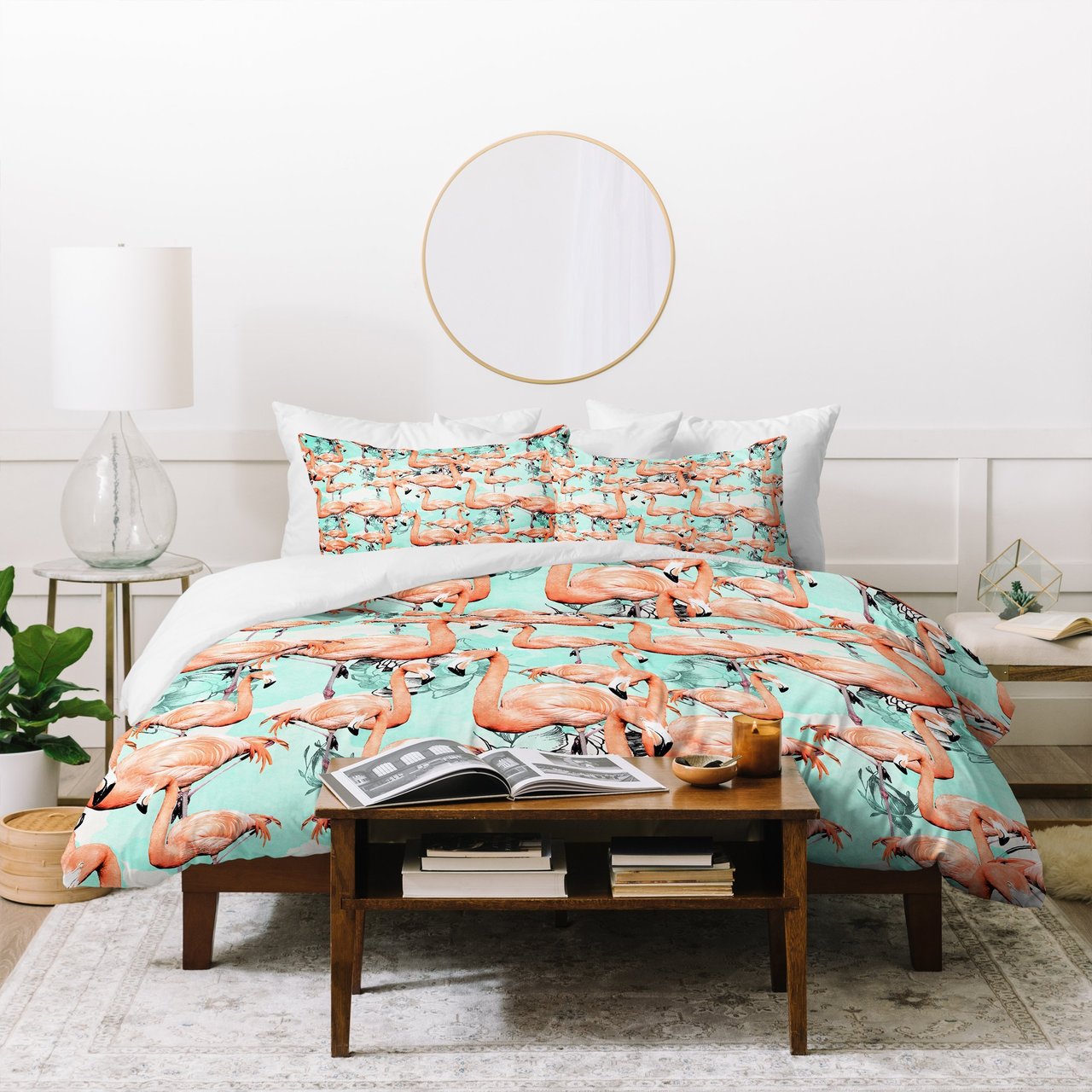 Marta Barragan Camarasa Flourishing between flamingos Duvet Cover