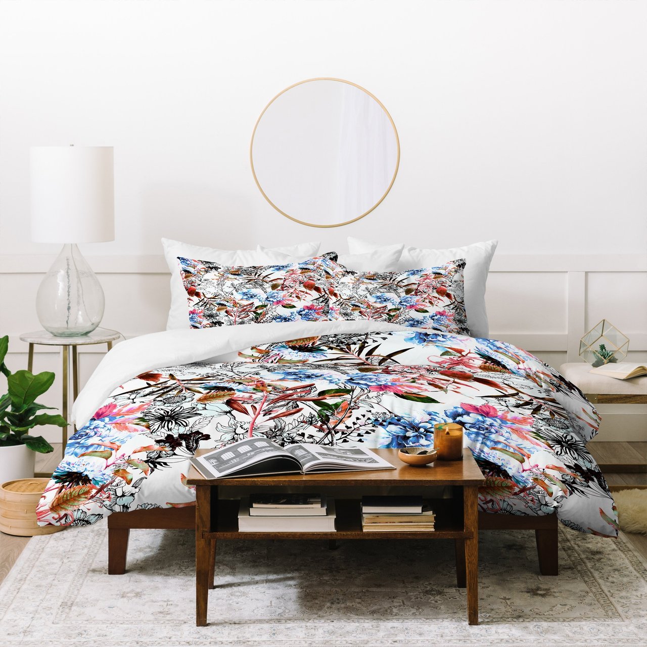 Marta Barragan Camarasa Wild bloom in the meadow Duvet Cover