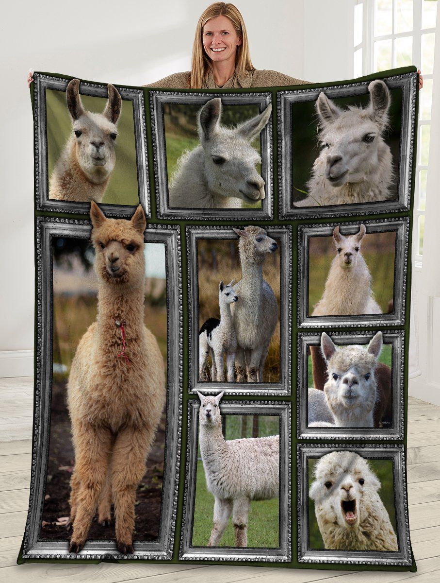 3d Llama Gift For Llama Lovers Fleece Blanket