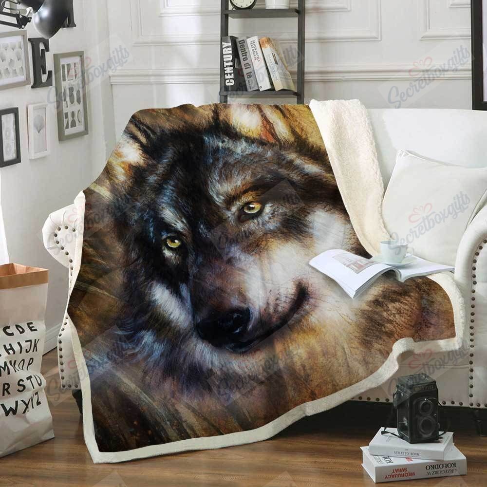 A Beauty Wolf Face Fleece Blanket