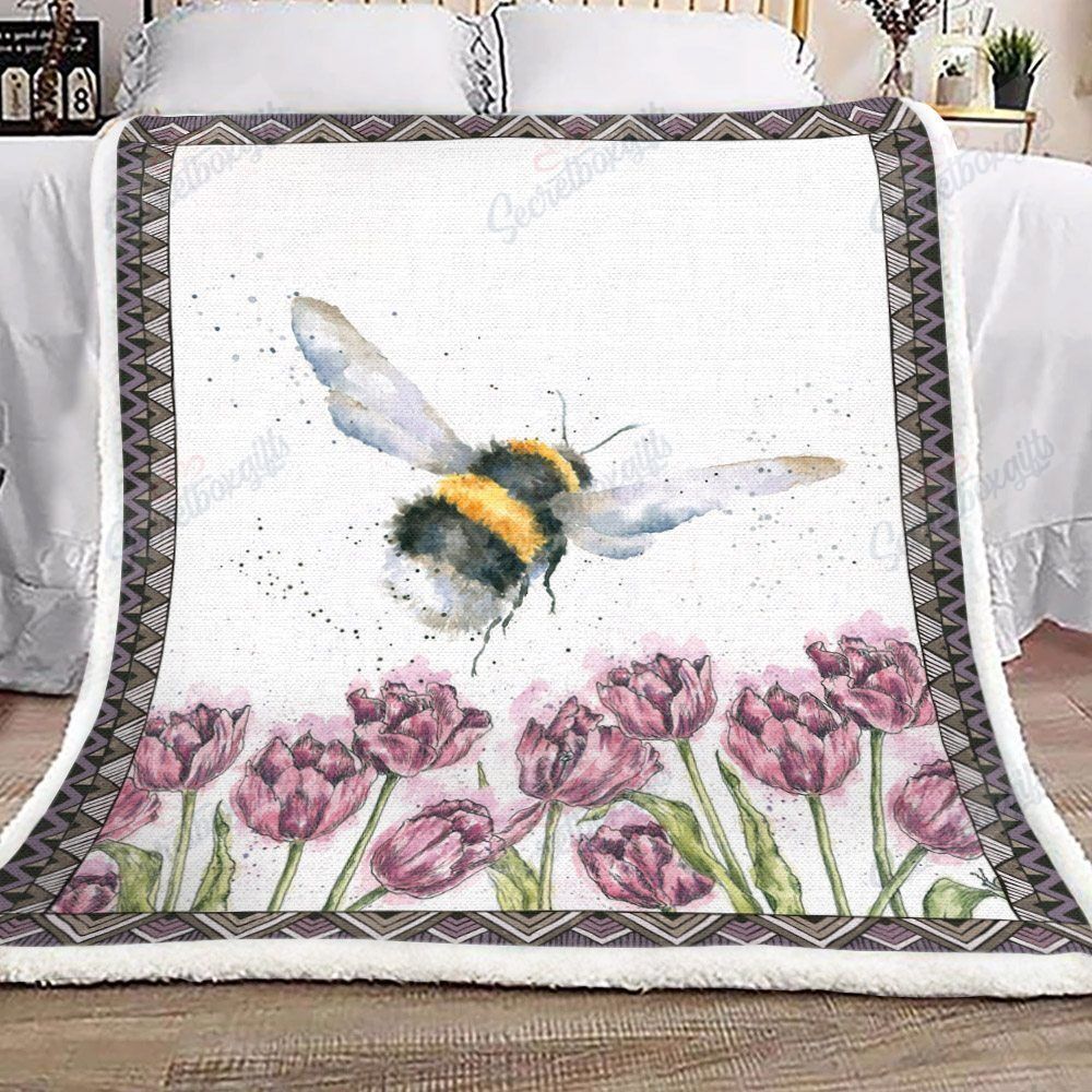 A Bee Flower Fleece Blanket