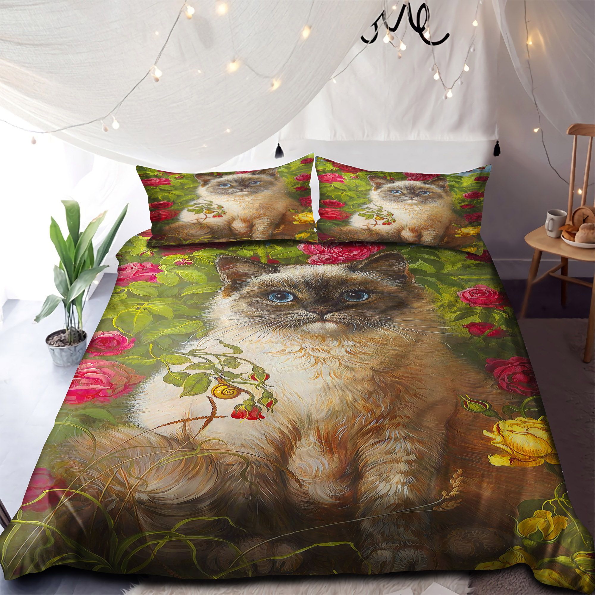 A Big Cat And Pink Flowers Bedding Set