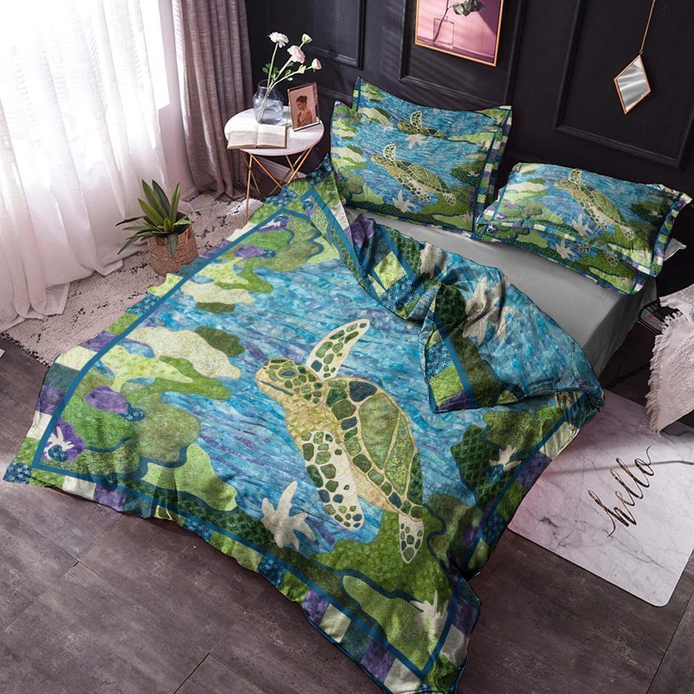 A Green Turtle Bedding Set