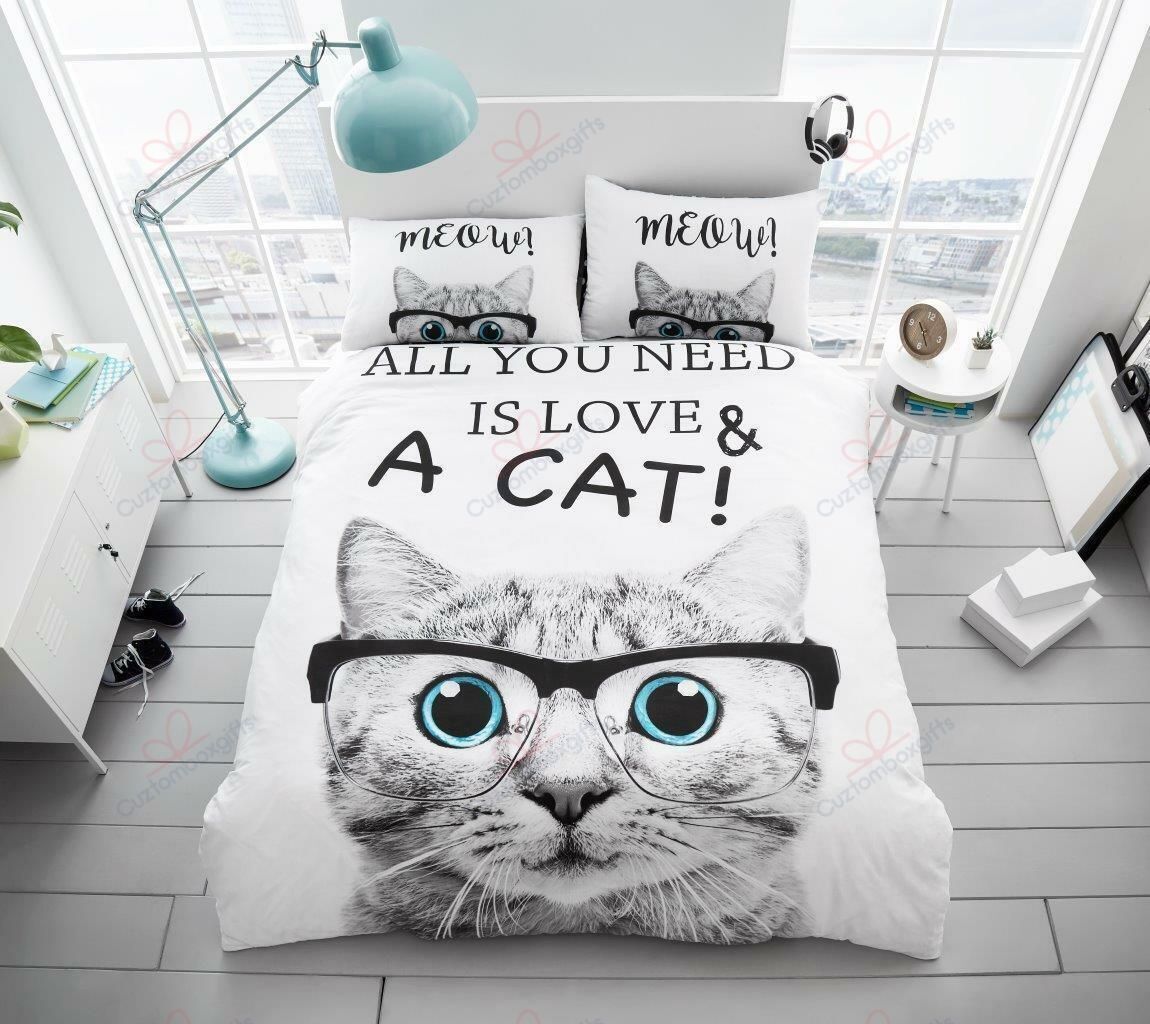 A Lovely Cat Bedding Set