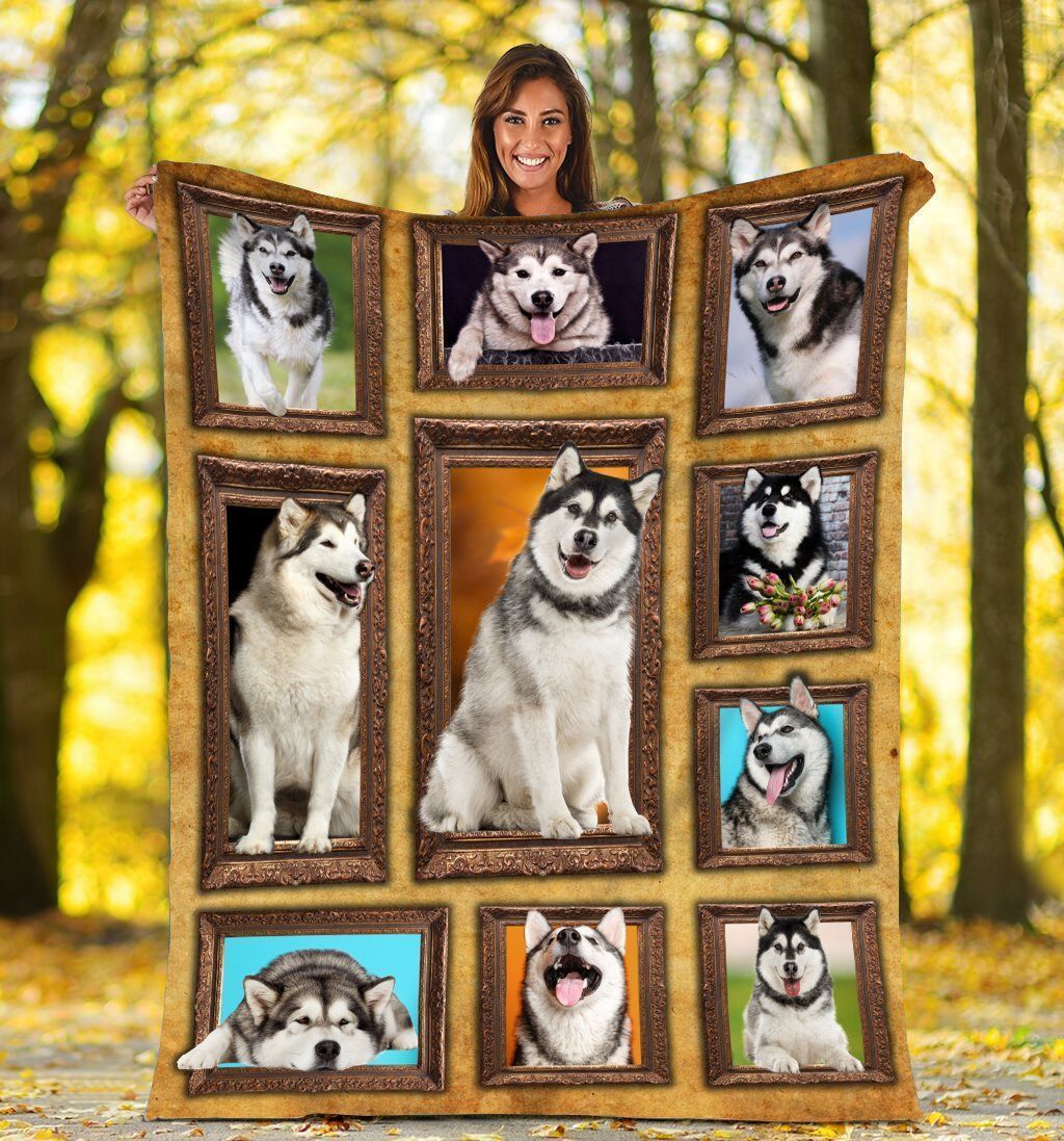 Alaskan Malamute Dog Sherpa Fleece Blanket