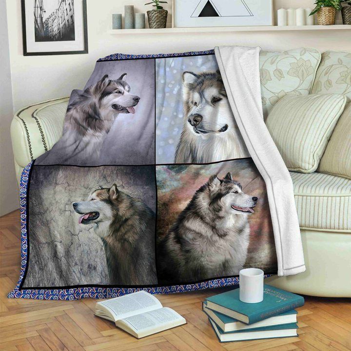 Alaskan Malamute Dog Sherpa Fleece Blanket