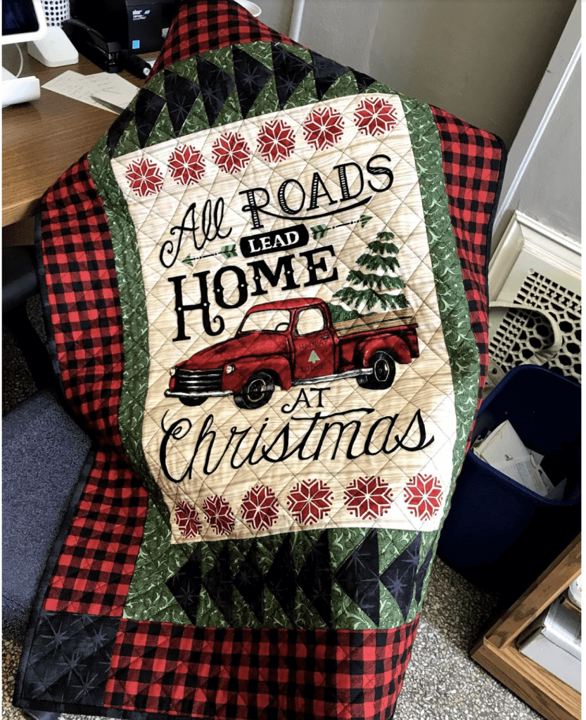 All Roads Lead Home At Christmas DAC181157 Quilt Blanket