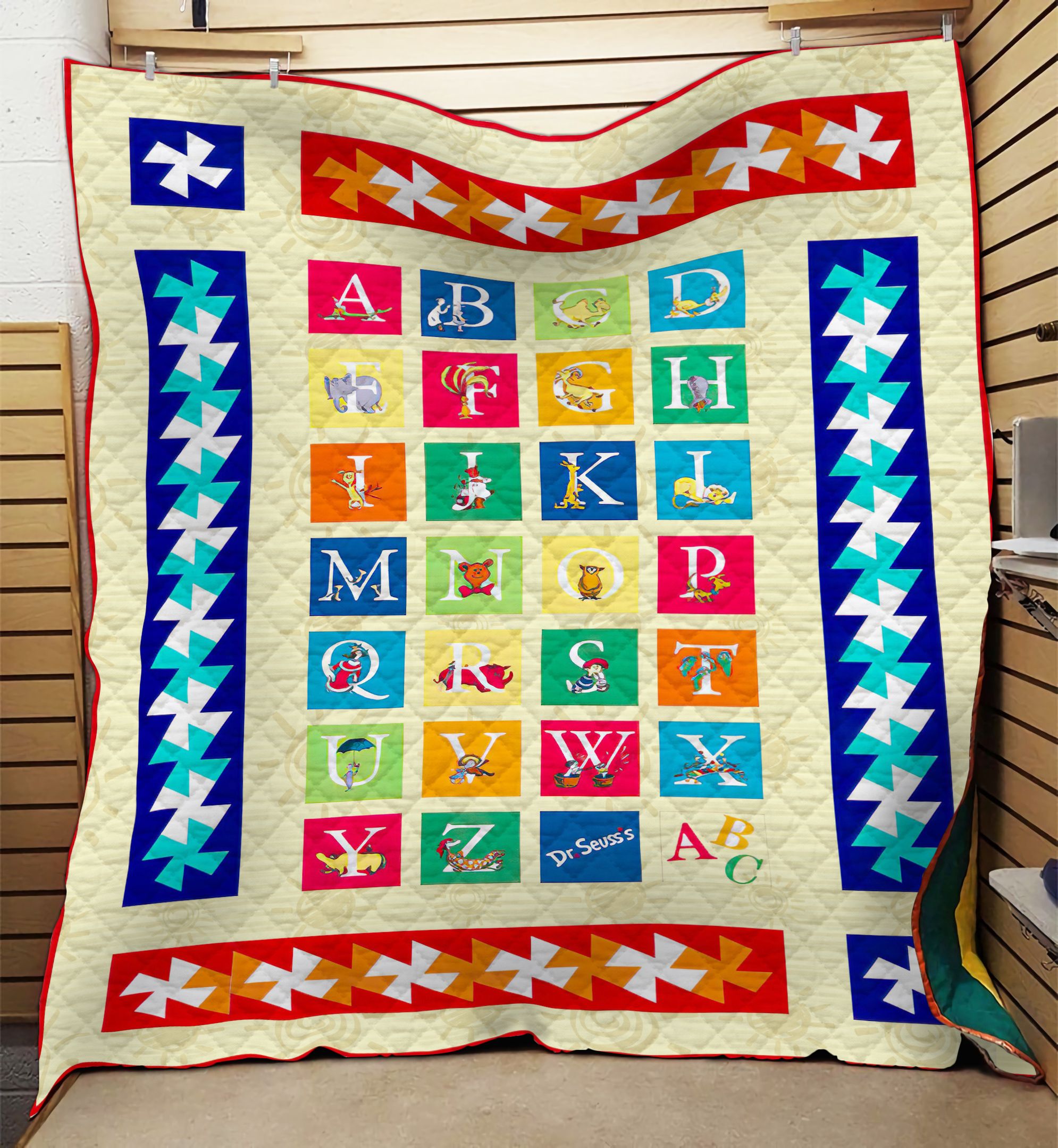Alphabet Animals NI1009031MT Quilt Blanket