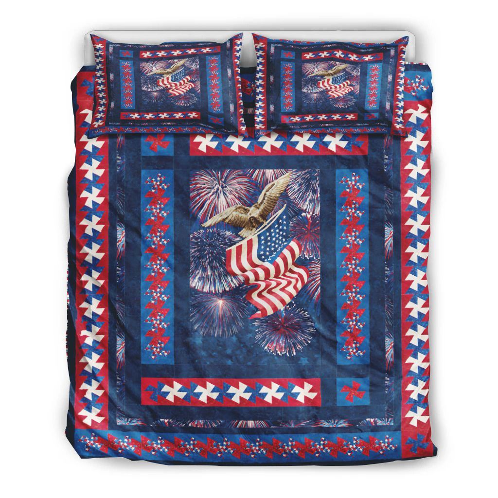 American Flag Happy Holiday Bedding Set