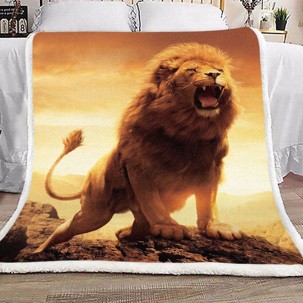 Angry Lion Fleece Blanket