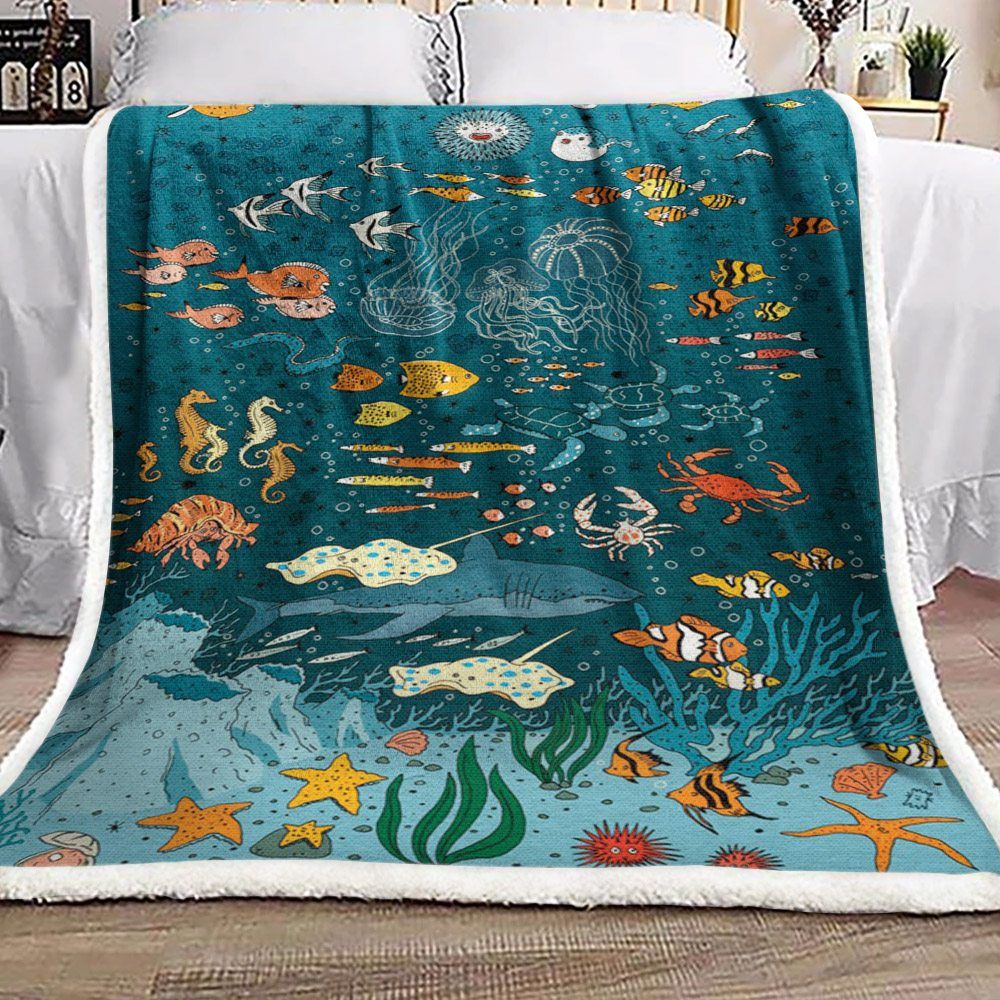 Animals Underwater Sherpa Fleece Blanket