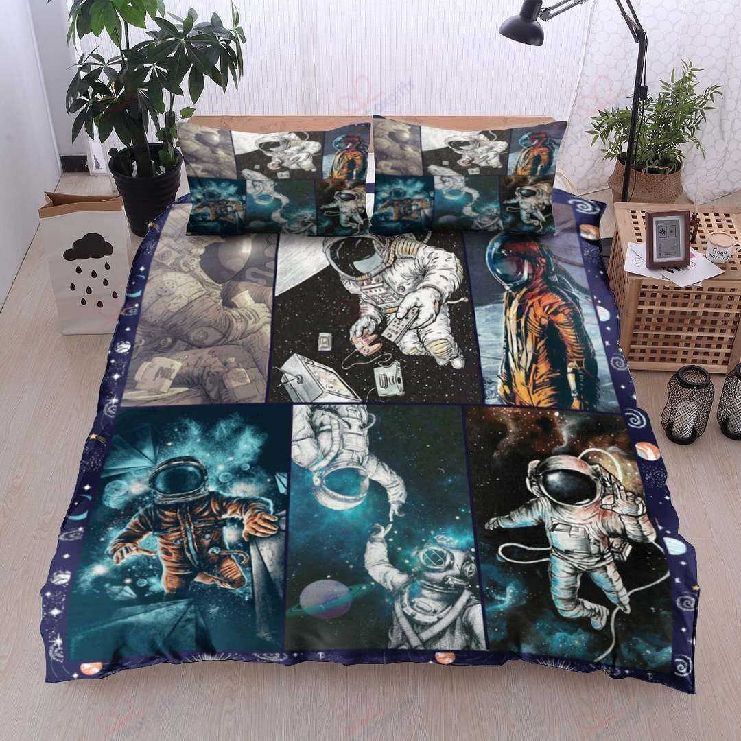 Astronaut Space Printed Bedding Set