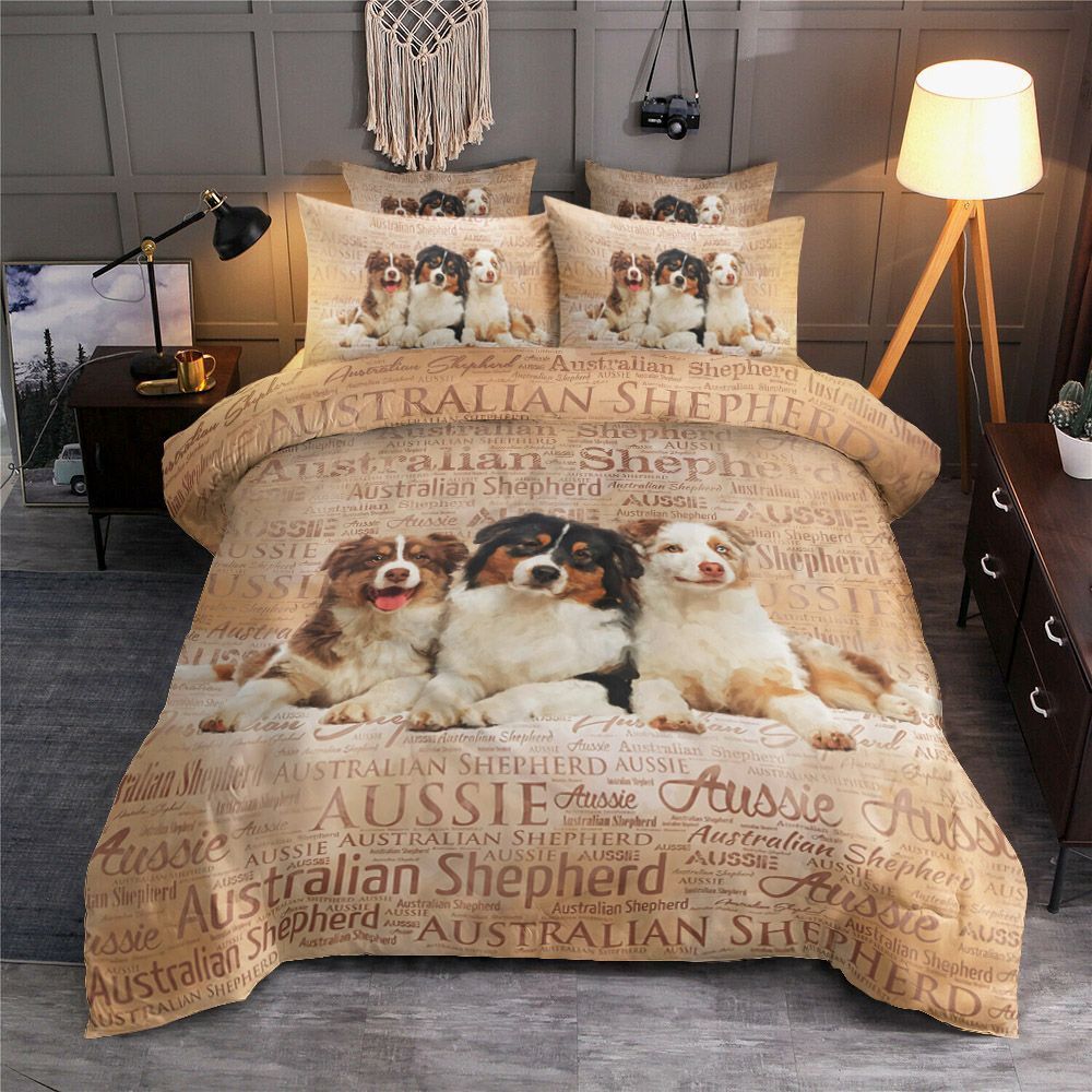 Australian Shepherd Dogs On Word Bedding Set