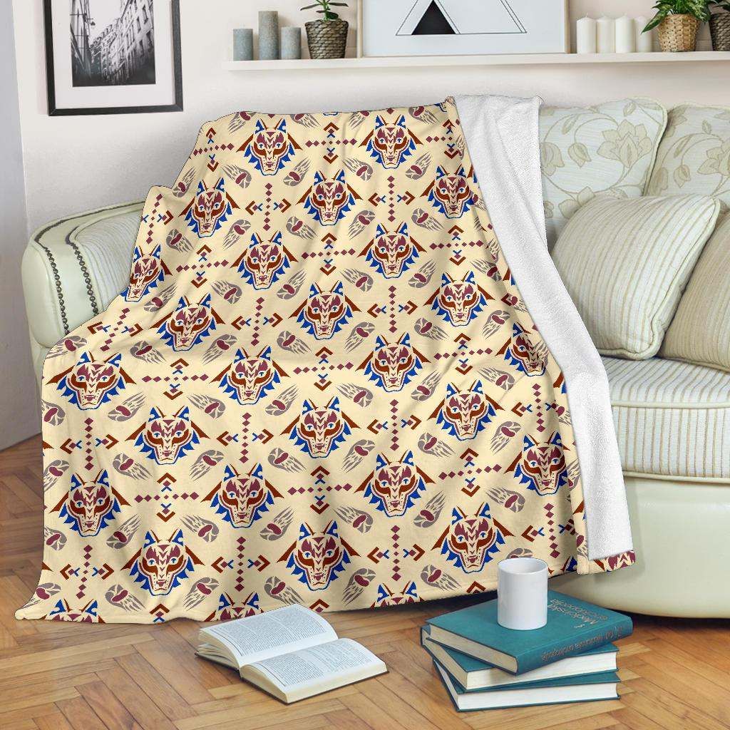 Aztec Wolf Pattern Sherpa Fleece Blanket