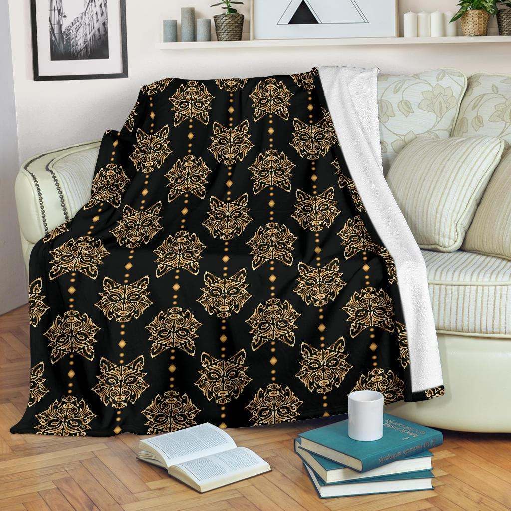 Aztec Wolf Pattern Sherpa Fleece Blanket