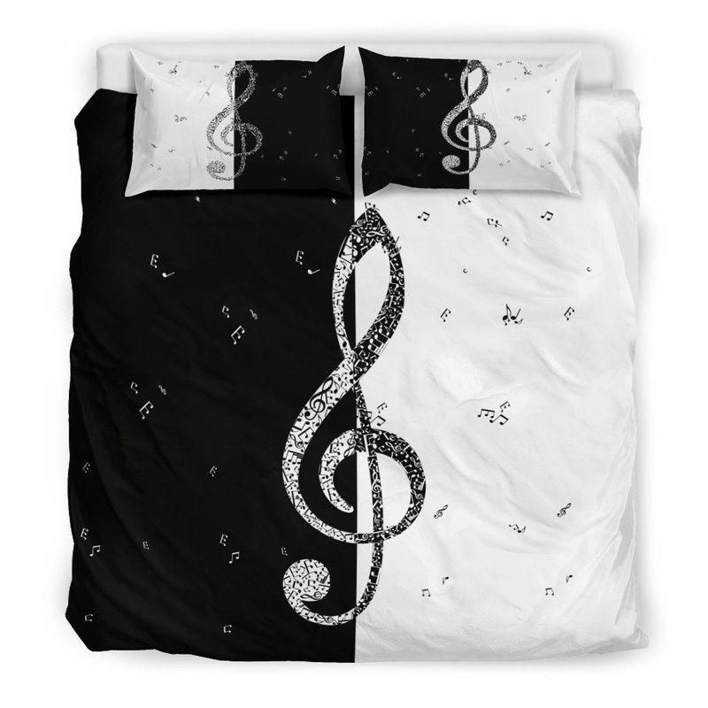 B And W Treble Bedding Set