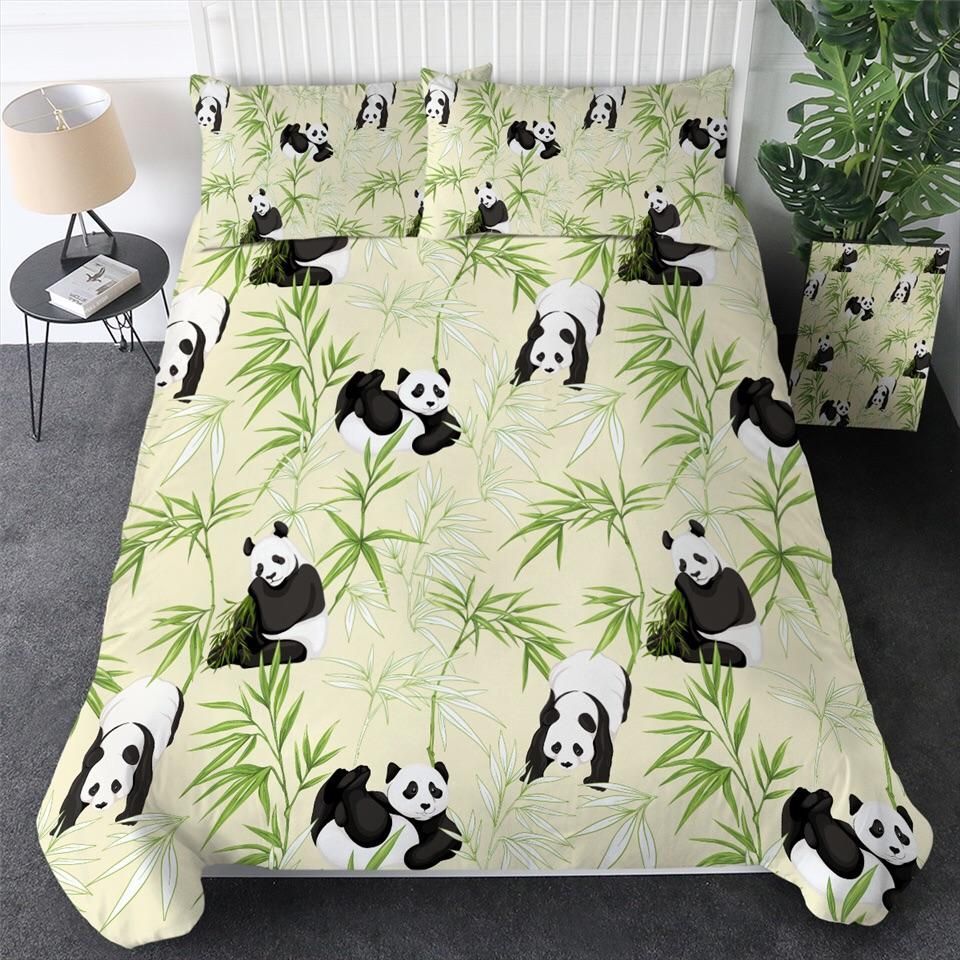 Bamboo Eating Panda Bedding Set