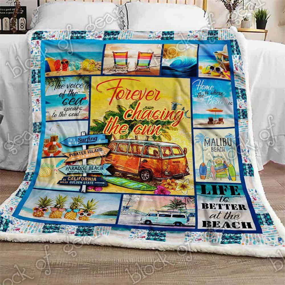 Beach Lovers Forever Chasing The Sun Fleece Blanket