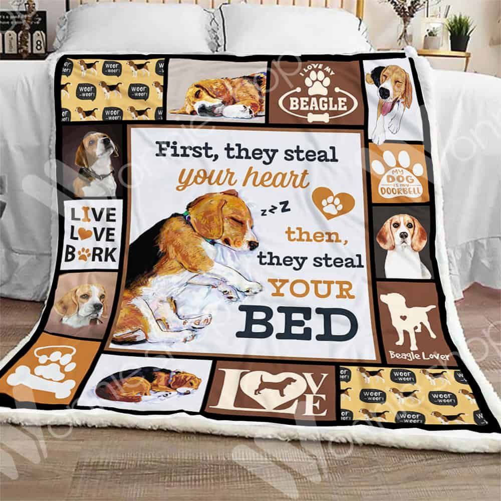 Beagle Dog Sleep Sherpa Fleece Blanket