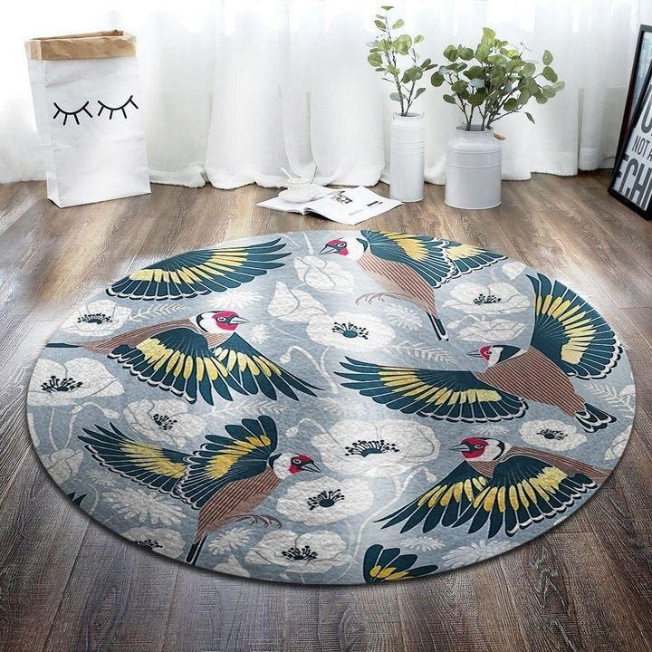 Beautiful Bird Round Carpet