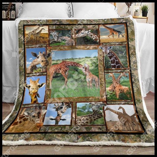Beautiful Giraffe Sherpa Fleece Blanket