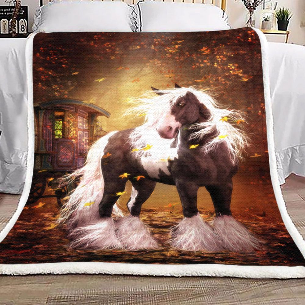 Beautiful Gypsy Gold Vanner Horse Sherpa Fleece Blanket