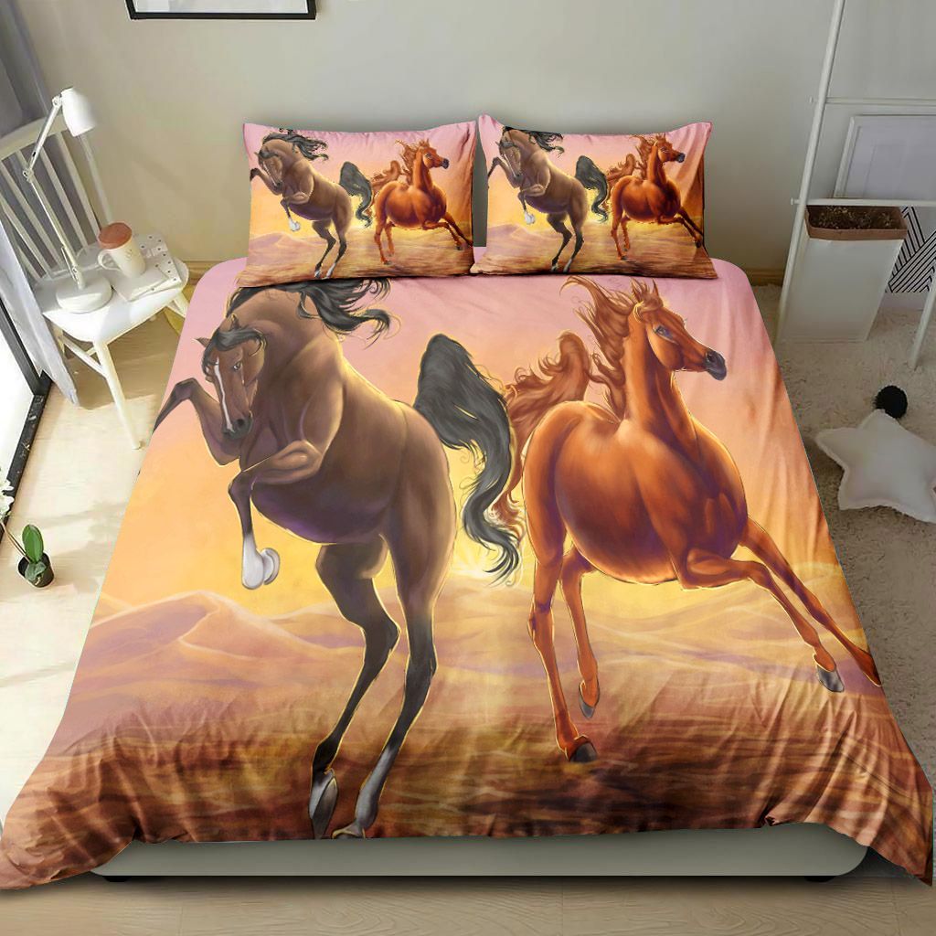 Beautiful Horse Couple Running Bedding Set