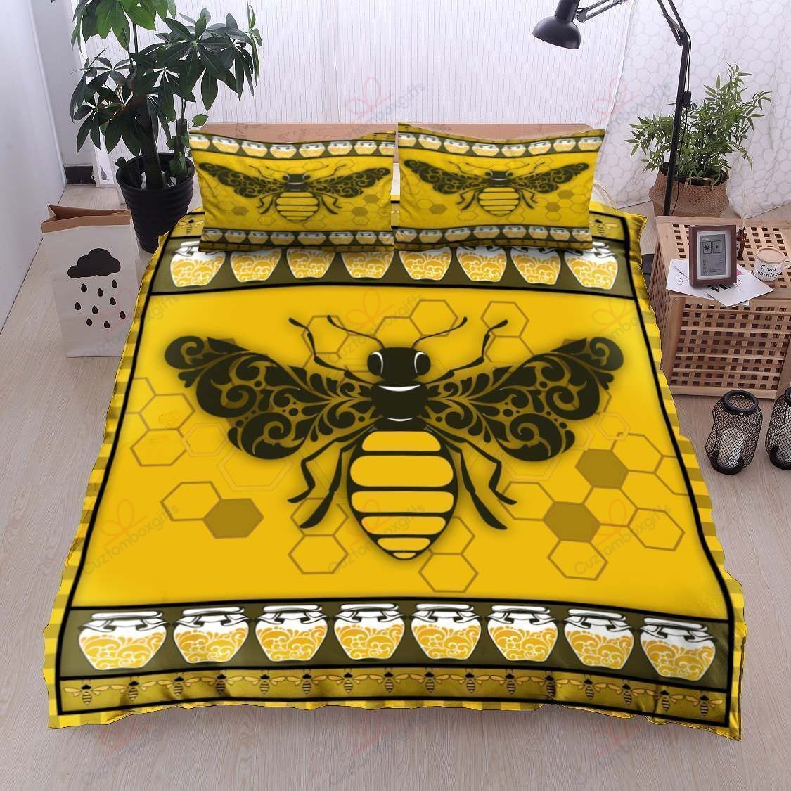 Beauty Bee Printed Bedding Set