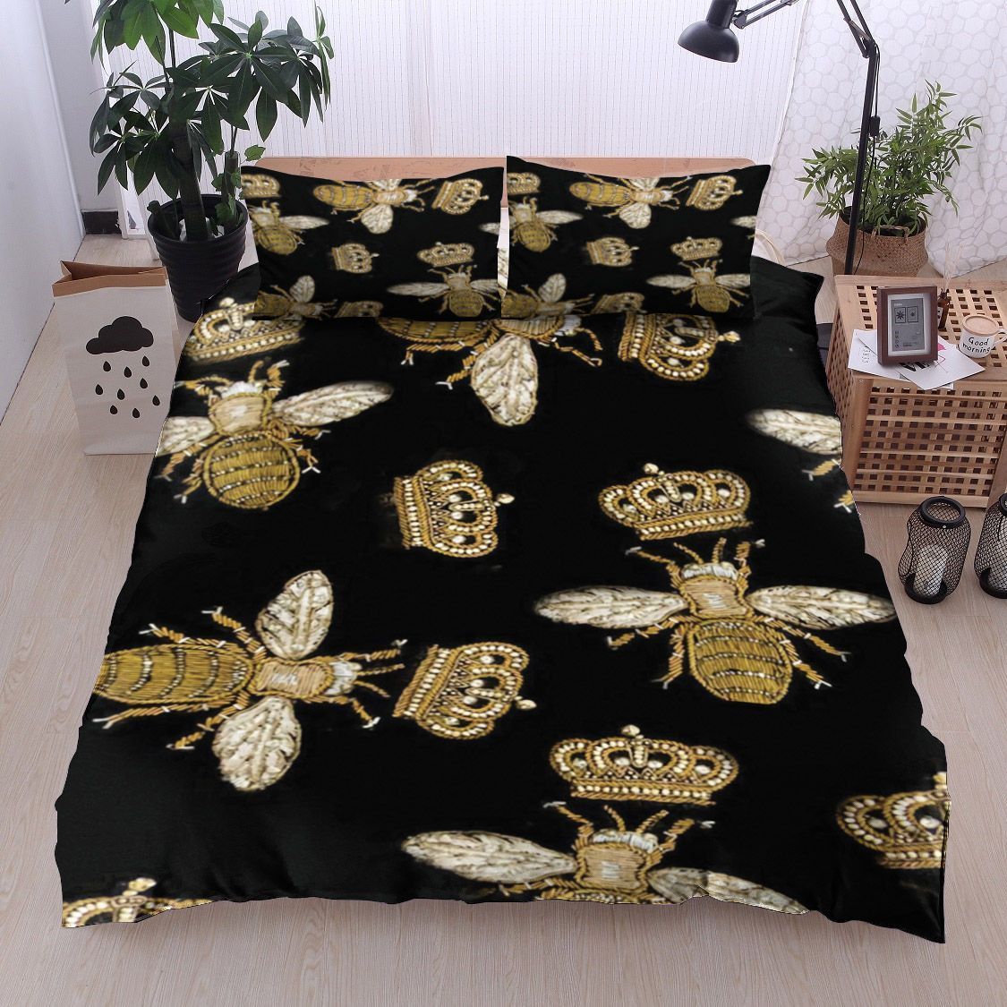 Bee And Crown Bedding Set
