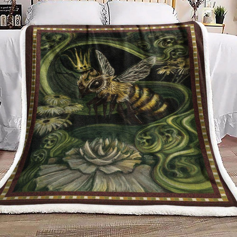 Bee Sherpa Fleece Blanket