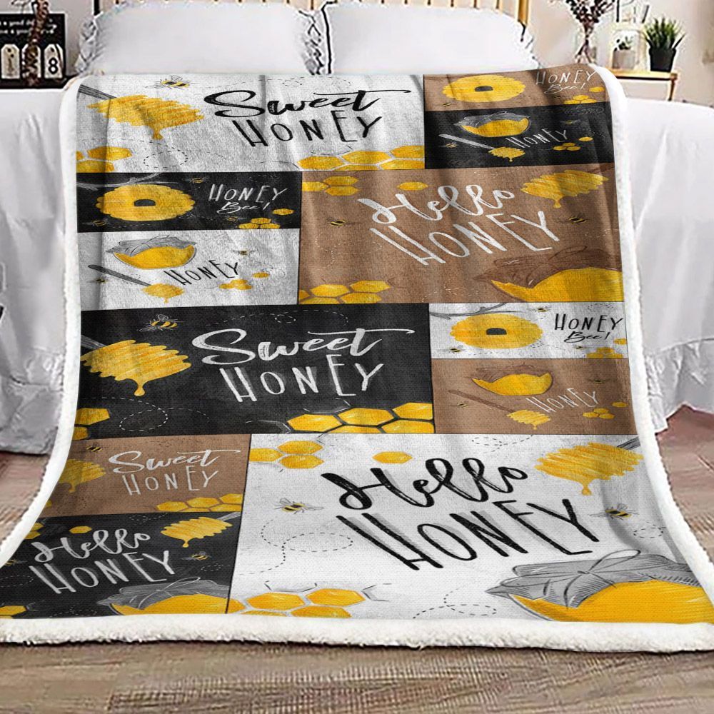 Bee Sherpa Fleece Blanket