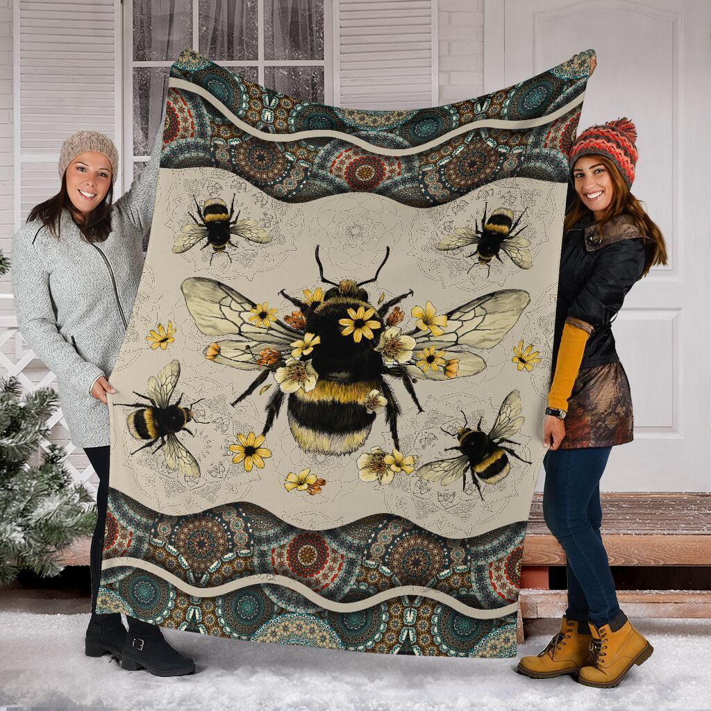 Bee Fleece Blanket