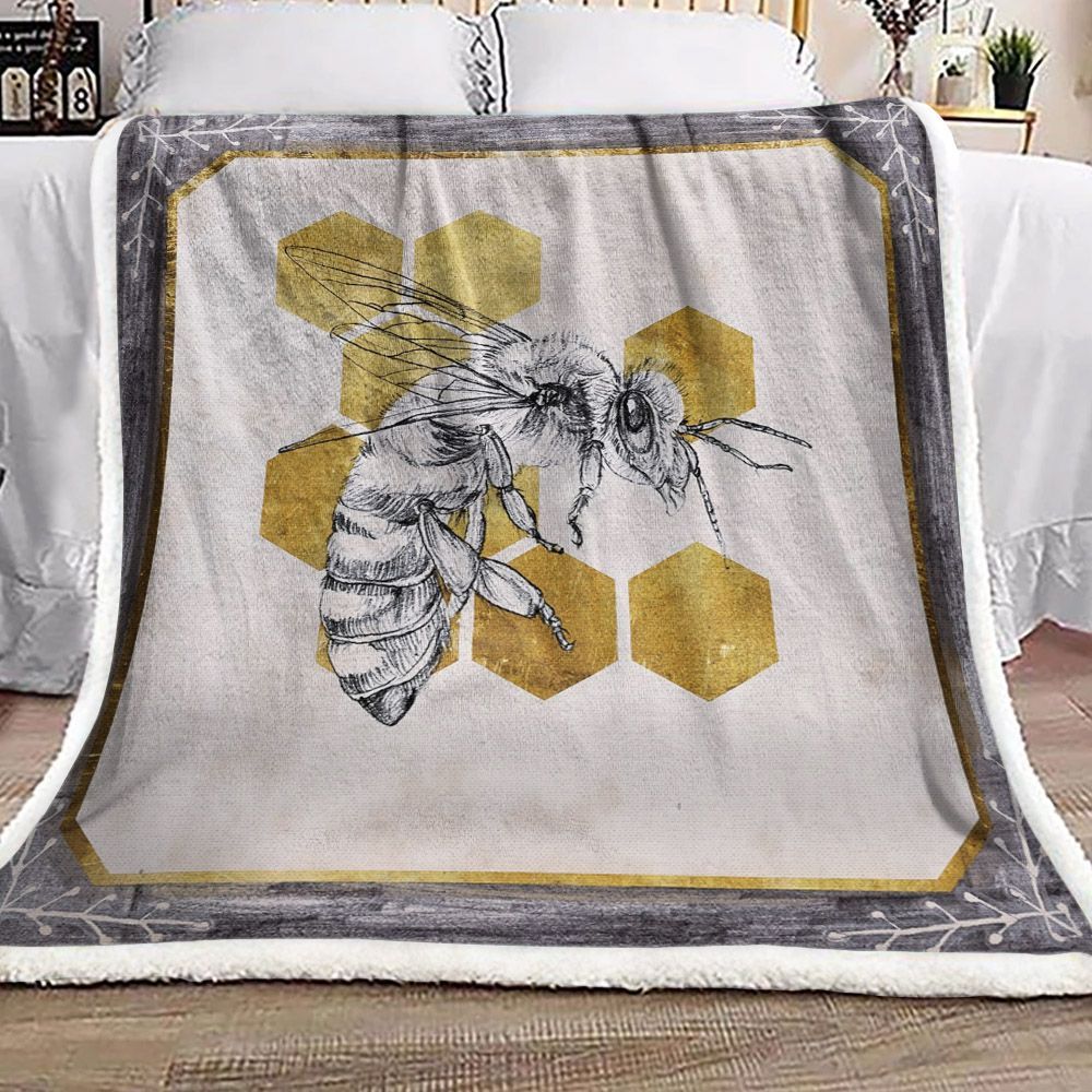 Bee Sherpa Fleece Blanket
