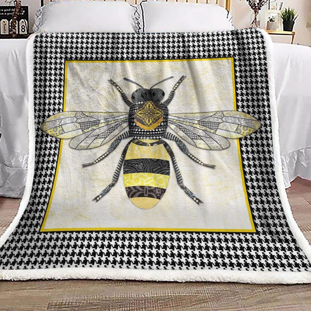 Bee Sherpa Fleece Blanket