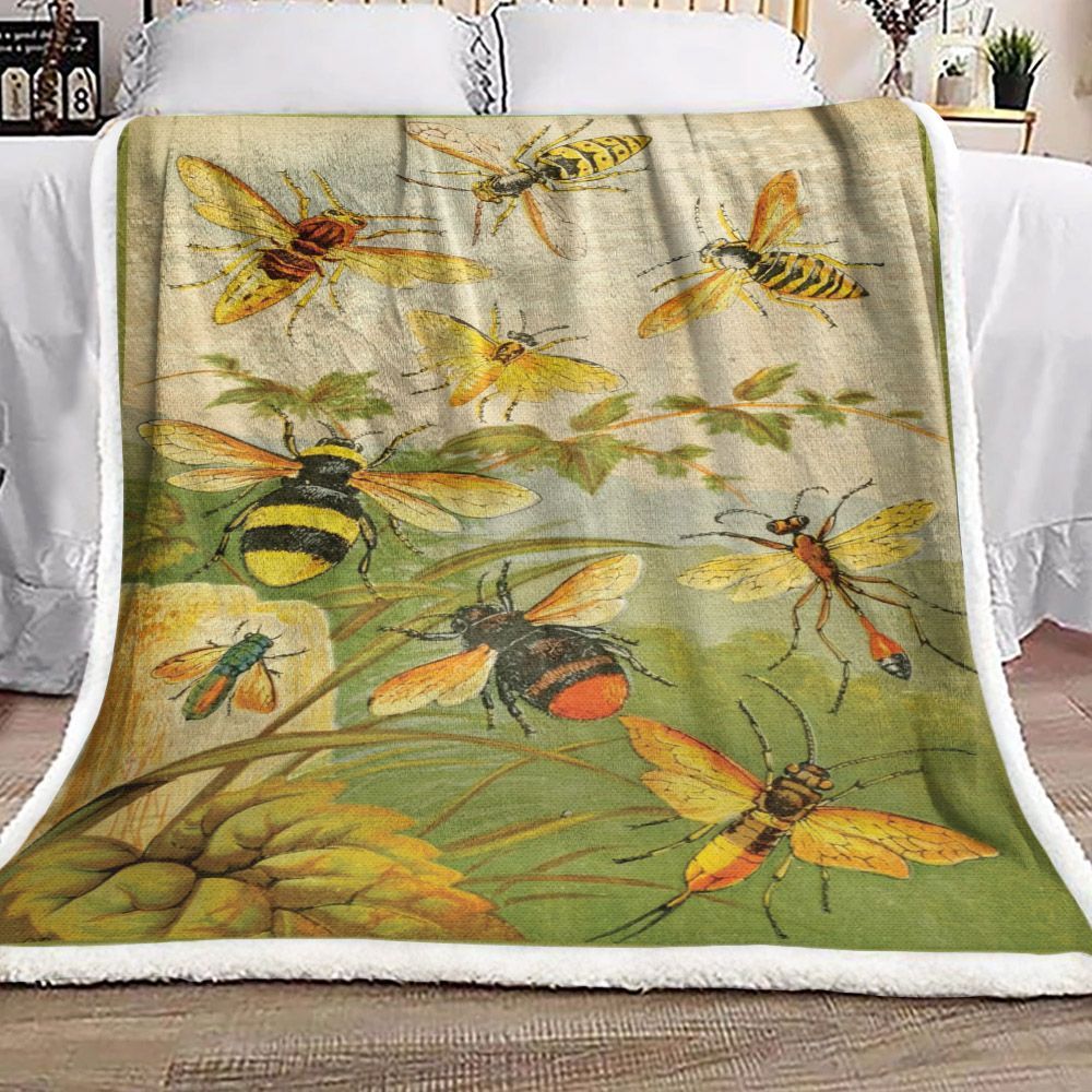 Bee Sherpa Fleece Blanket