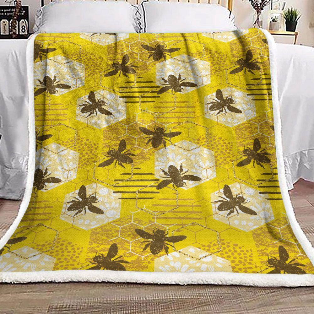 Bee Sherpa Fleece Blanket