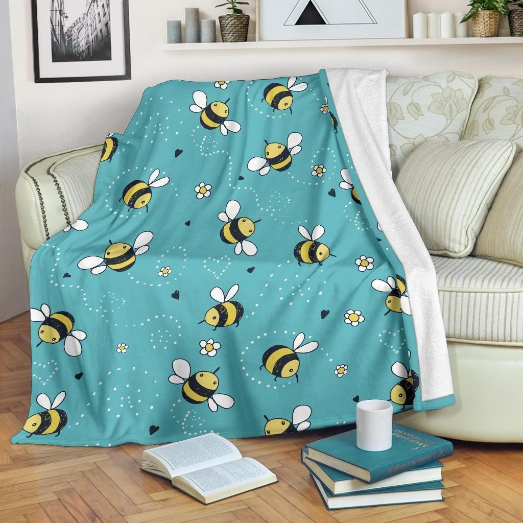 Bee Pattern Print Design Light Blue Fleece Blanket
