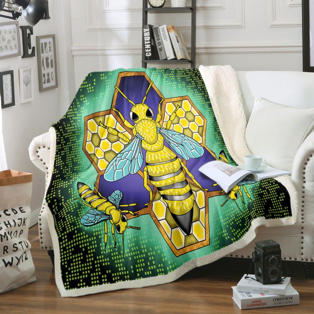 Bee Sherpa Fleece Blanket