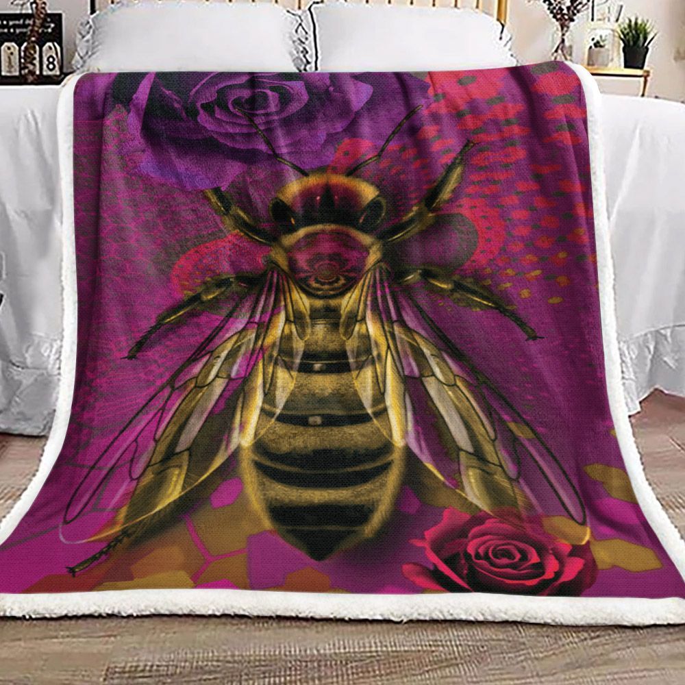 Bee Sherpa Fleece Blanket