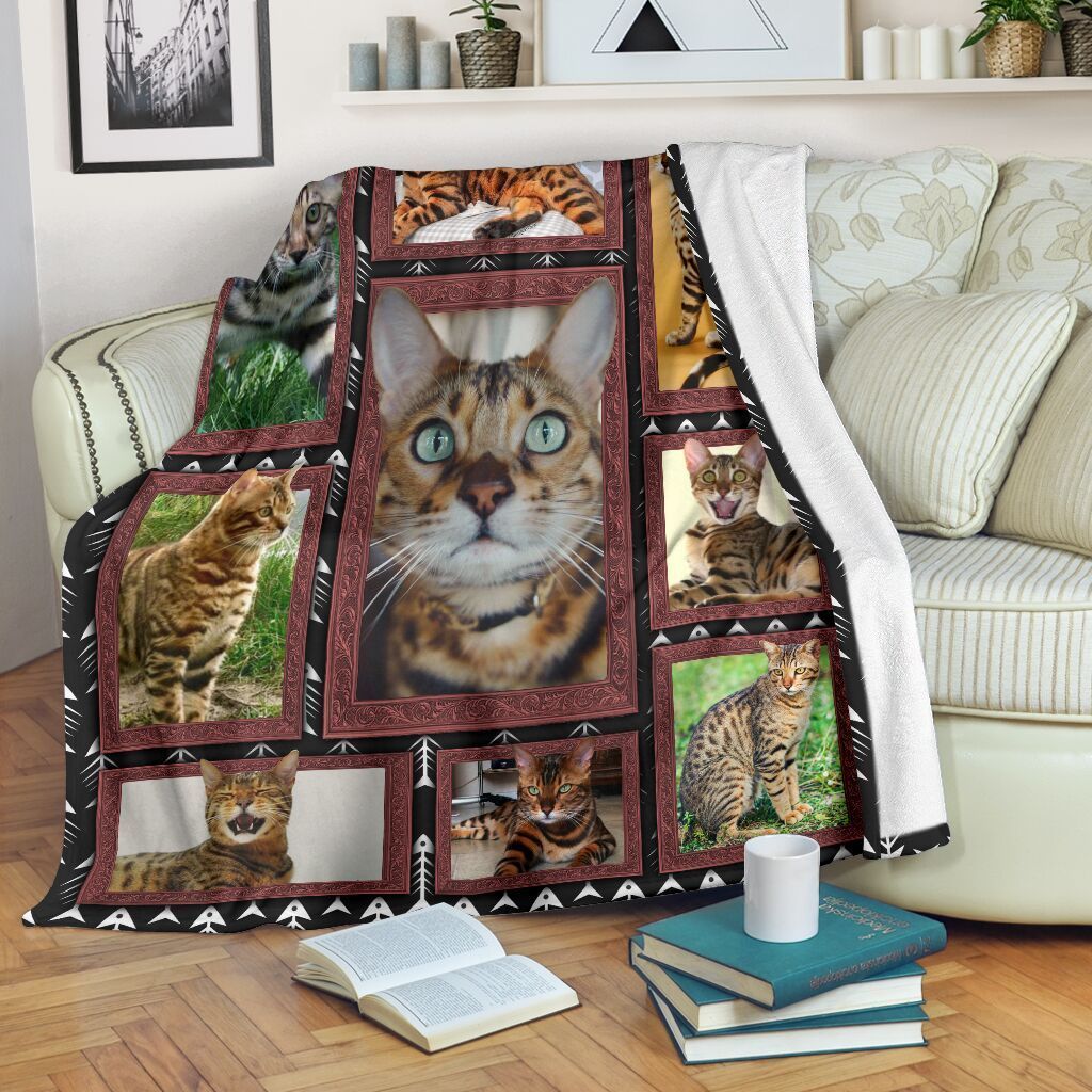 Bengal Cat Sherpa Fleece Blanket
