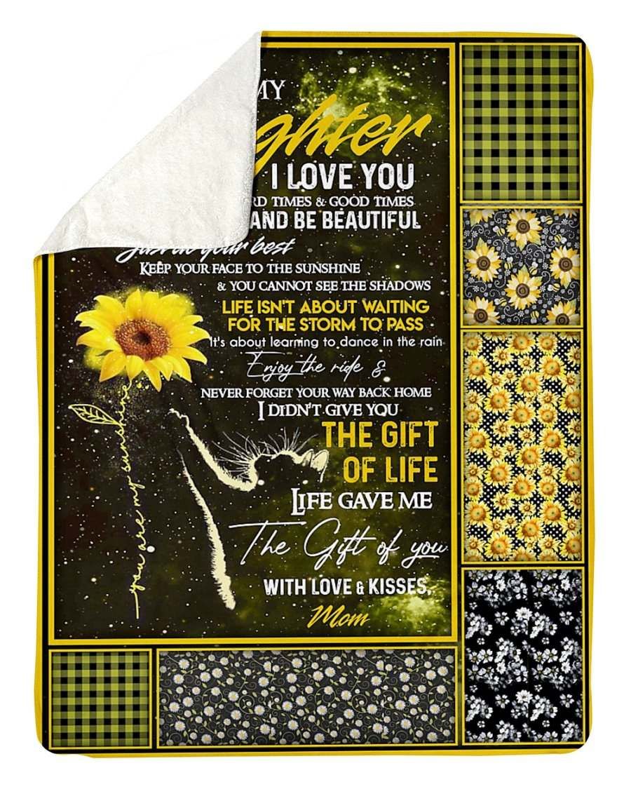 Best Gift Mom To Daughter Fleece Blanket