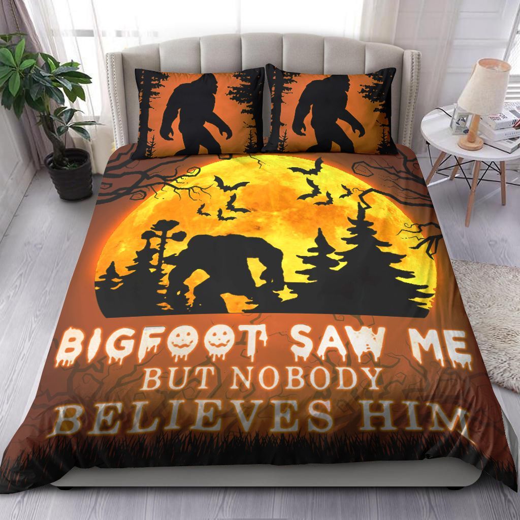 Bigfoot Saw Me But Nobody Believes Him Moon Bedding Set