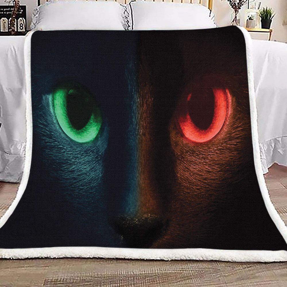 Black Cat Eyes Sherpa Fleece Blanket