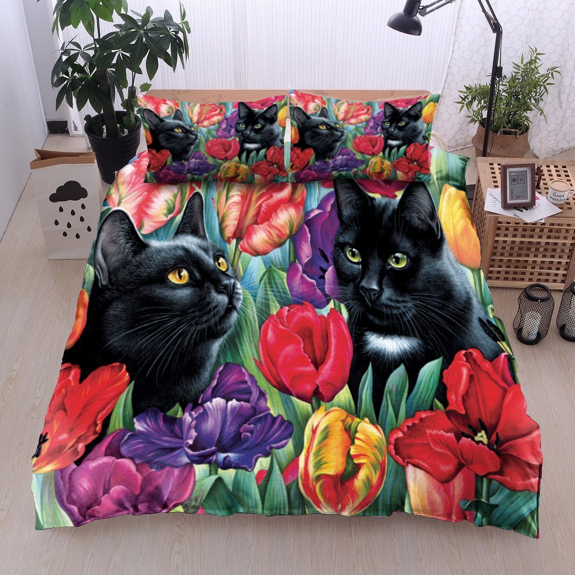Black Cat Tulips Bedding Set
