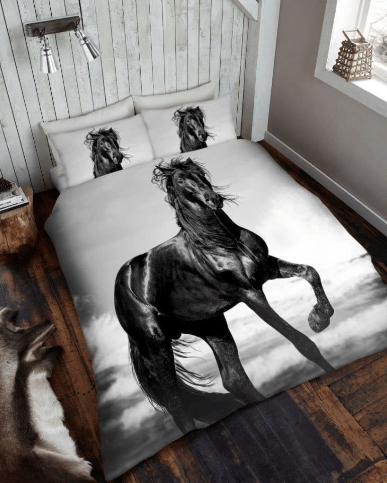 Black Horse Bedding Set