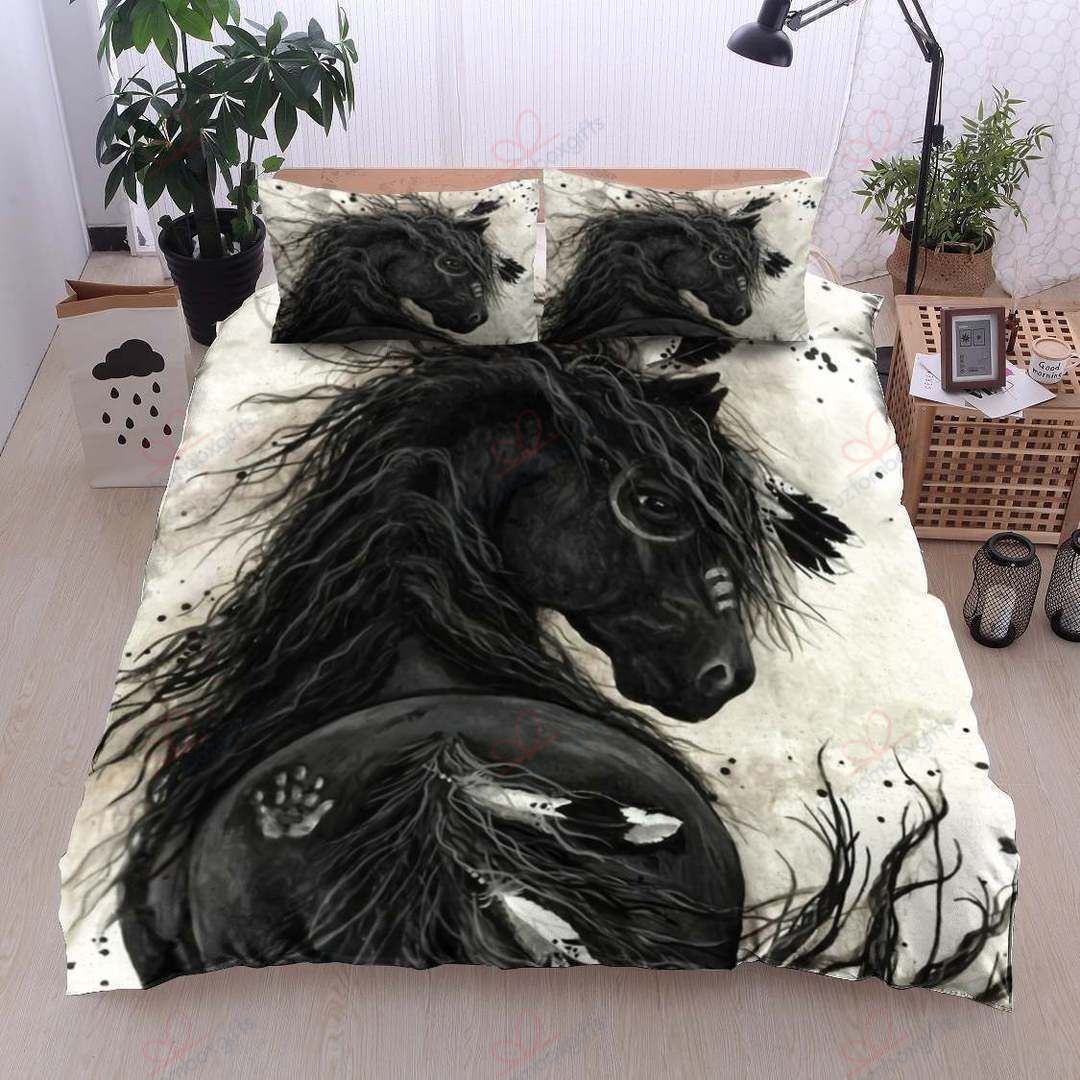 Black War Horse Bedding Set