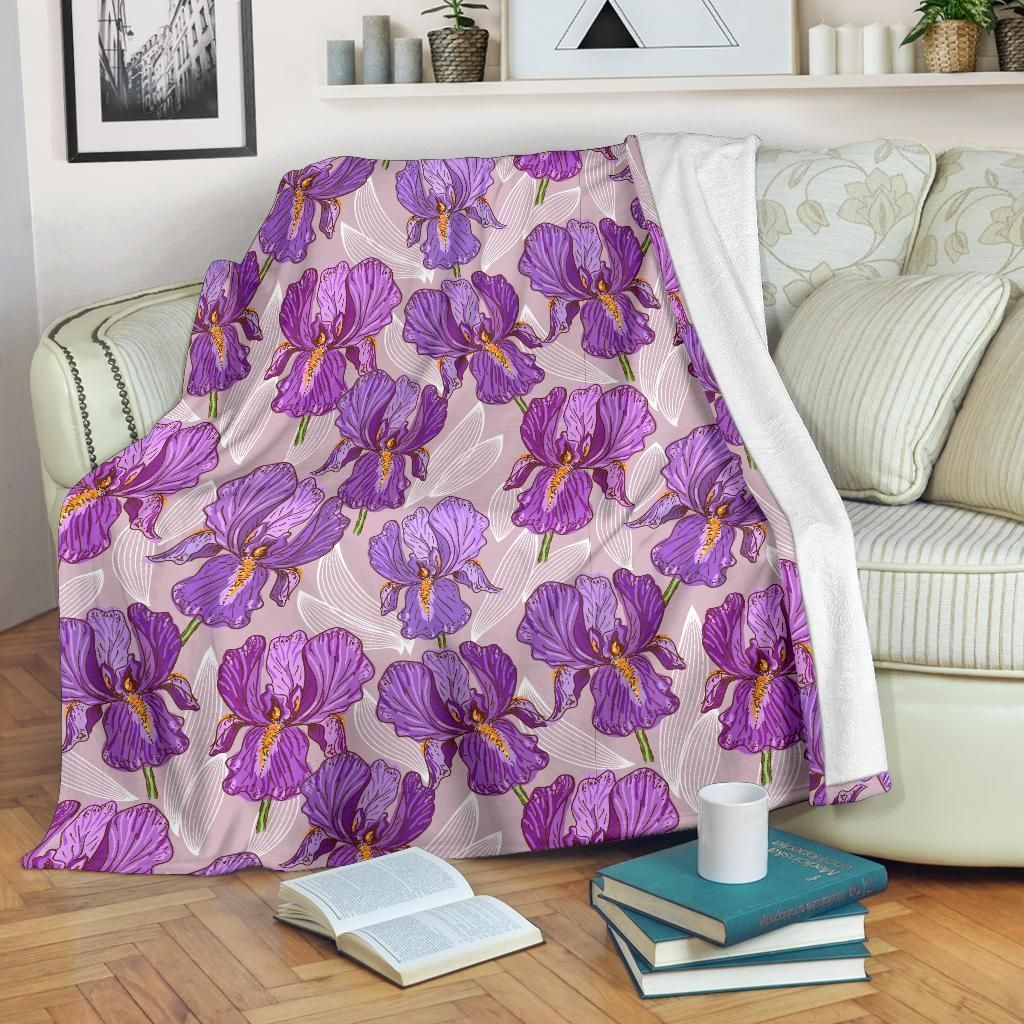 Blossom Iris Pattern Print Design Purple Fleece Blanket