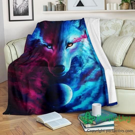 Blue And Red Wolf Sherpa Fleece Blanket