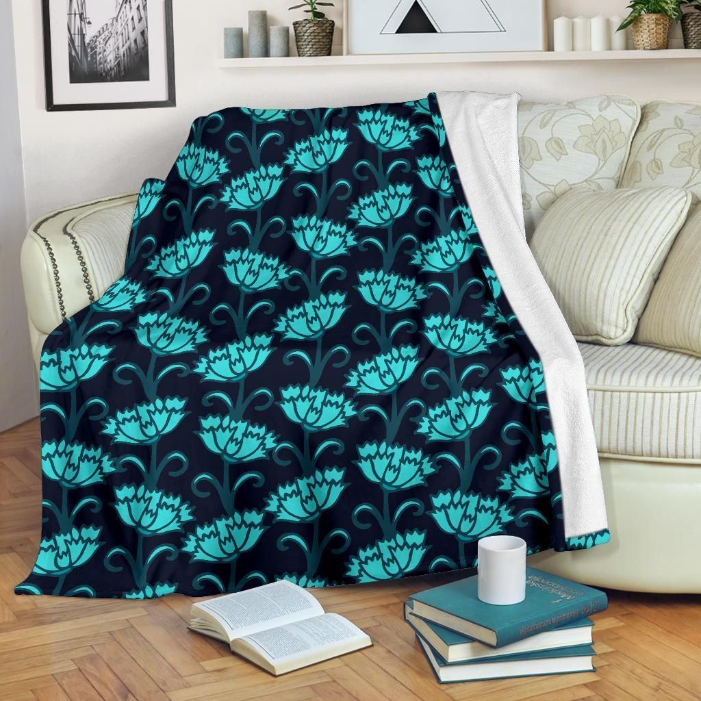 Blue Carnations Pattern Printed Fleece Blanket